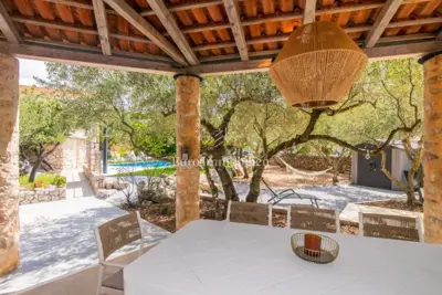 House 226 m², Dobrinj area - pool and garden - 22