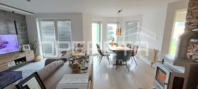Elegantes Haus umgeben von Grün - vollständig möbliert und bezugsfertig - 2