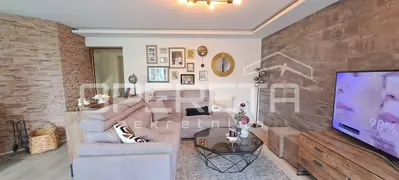 Elegantes Haus umgeben von Grün - vollständig möbliert und bezugsfertig - 4