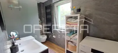 Elegantes Haus umgeben von Grün - vollständig möbliert und bezugsfertig - 12