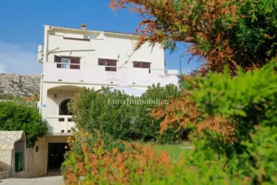 Pag - kuća sa 6 apartmana! - 2