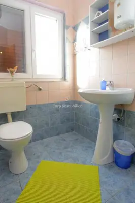 Pag - kuća sa 6 apartmana! - 17