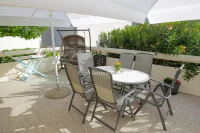 Pag - kuća sa 6 apartmana! - 4