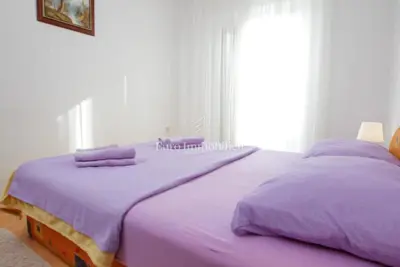 Pag - kuća sa 6 apartmana! - 15