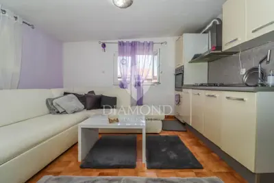 House 60 m², Šišan - quiet location near beaches - 4