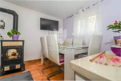 House 60 m², Šišan - quiet location near beaches - 8