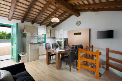 Resort in Motovun, 9.427 m² Grundstück und Pool - 7