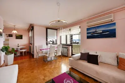 Brodarica, posebna prilika- atraktivan četverosobni stan, 111 m², panora