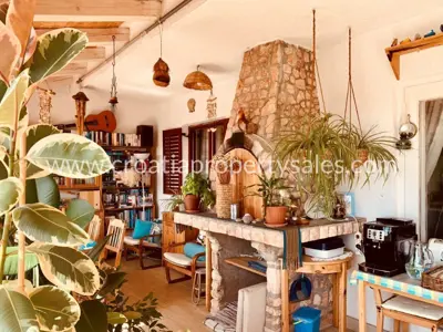 Apartmanska kuća, Hvar - pogled na more i bazen - 5
