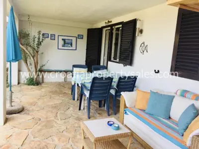 Apartmanska kuća, Hvar - pogled na more i bazen - 15