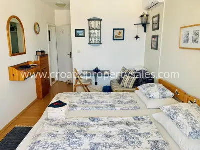Apartmanska kuća, Hvar - pogled na more i bazen - 20