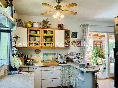 Apartmanska kuća, Hvar - pogled na more i bazen - 7