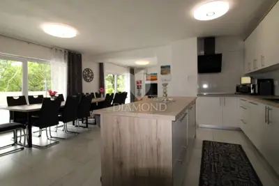 Stan 130 m², Bribir - prizemlje s bazenom - 7