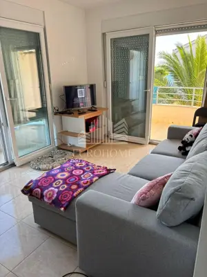 KOŽINO, Wohnung in zweiter Reihe zum Meer, 50 m²