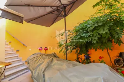 Kuća 200 m², Rovinj centar - 30 m od mora - 18