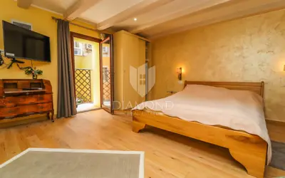 Kuća 200 m², Rovinj centar - 30 m od mora - 15