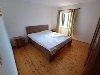 Kuća 250 m², Marčana - dvije stambene jedinice - 22