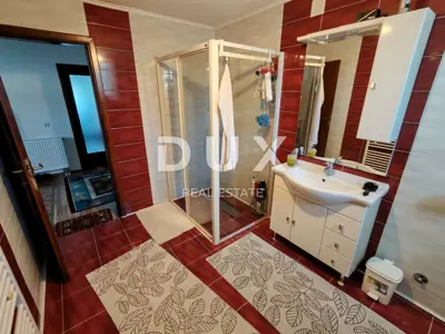 Haus 260 m², Zemunik Donji - ruhige Umgebung inmitten der Natur - 15