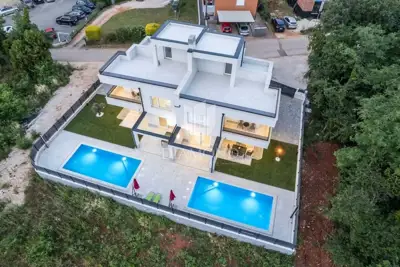 Kuća 140 m², Umag - grijani bazen i pogled na more