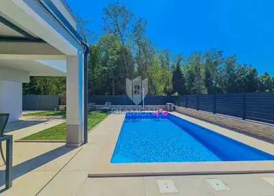 Kuća 140 m², Umag - grijani bazen i pogled na more - 3