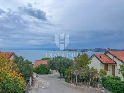 Crveni Vrh, ground-floor apartment with sea view