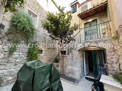 Kuća 78 m², Kaštela - centar 50 m od mora