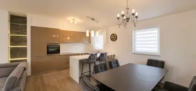 Umag, kat kuće 83 m² sa pogledom na more! - 4