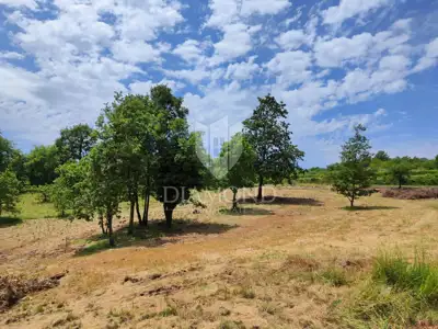 Bauland 784 m², Barban - regelmäßige Form - 2