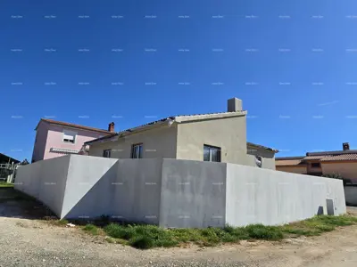 Samostojeća prizemnica, Škatari Pula, uređena okućnica i garaža - 4