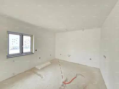 Samostojeća prizemnica, Škatari Pula, uređena okućnica i garaža - 8