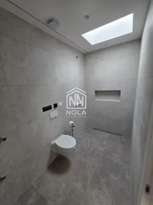 Penthouse 83 m², Kaštel Kambelovac - panoramski pogled na more - 18