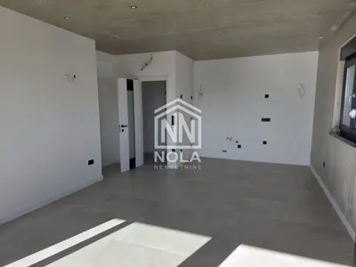 Penthouse 83 m², Kaštel Kambelovac - panoramski pogled na more - 15