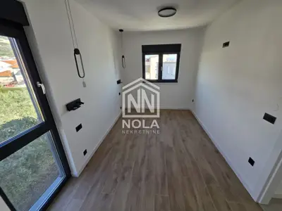 Penthouse 83 m², Kaštel Kambelovac - panoramski pogled na more - 17