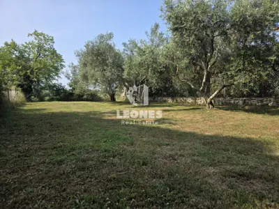 Građevinsko zemljište 592 m², Umag - projekt prizemne kuće - 2