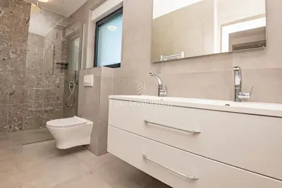 Villa 135,82 m², Vodice - pogled na more i bazen - 7