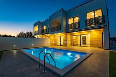 Villa 135,82 m², Vodice - pogled na more i bazen - 15