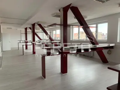 Zakup, Ured, Osijek-Centar, Trg Ante Starčevića, 343 m² - 2
