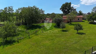 Immobilie 180 m², Kršan - Bauland 3.175 m² - 5