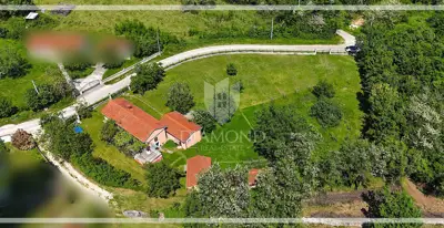 Immobilie 180 m², Kršan - Bauland 3.175 m² - 2