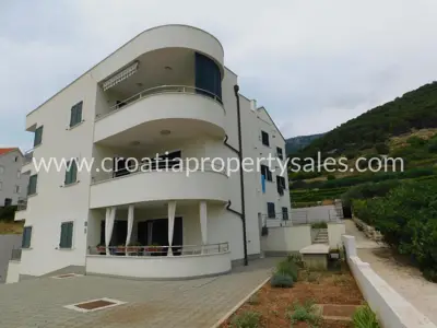 Wohnung, Brač, 35 m², 1 Zimmer, 105 000 €