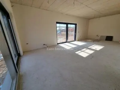 Kuća 129 m², Poreč - mirno predgrađe i 277 m² dvorišta - 15