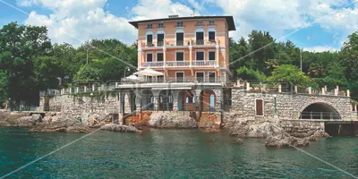 Opatija, Riviera - Wohnung in historischer Villa, erste Reihe zum Meer