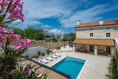 Pula, surroundings, authentic renovated house with pool - 6