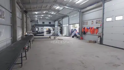 Hall 380 m², Čavle - sought-after location near Rijeka - 4