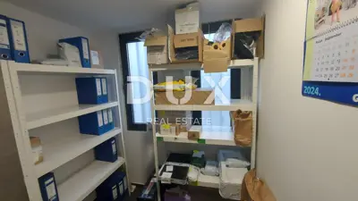 Hall 380 m², Čavle - sought-after location near Rijeka - 18