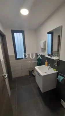 Hall 380 m², Čavle - sought-after location near Rijeka - 14