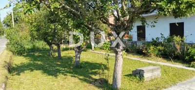 House 158 m², Podhum - detached, two garages - 10