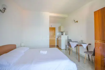 Apartmanska kuća 3 etaže, Omiš - otvoren pogled na more - 12