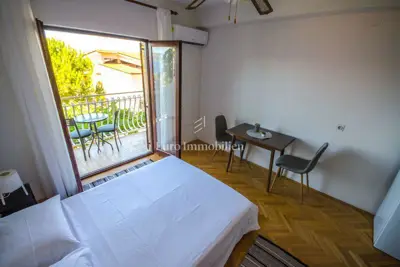Apartmanska kuća 3 etaže, Omiš - otvoren pogled na more - 19