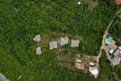 Building plot 11,000 m², Labin - project for 11 villas - 11